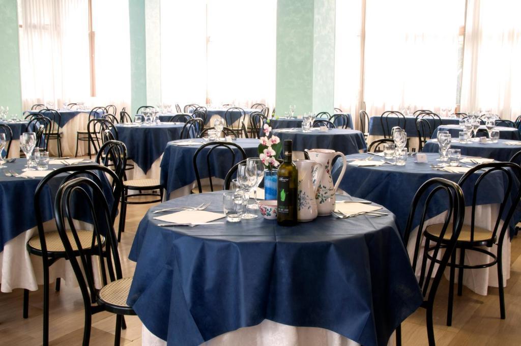 Hotel Royal Pesaro Eksteriør bilde